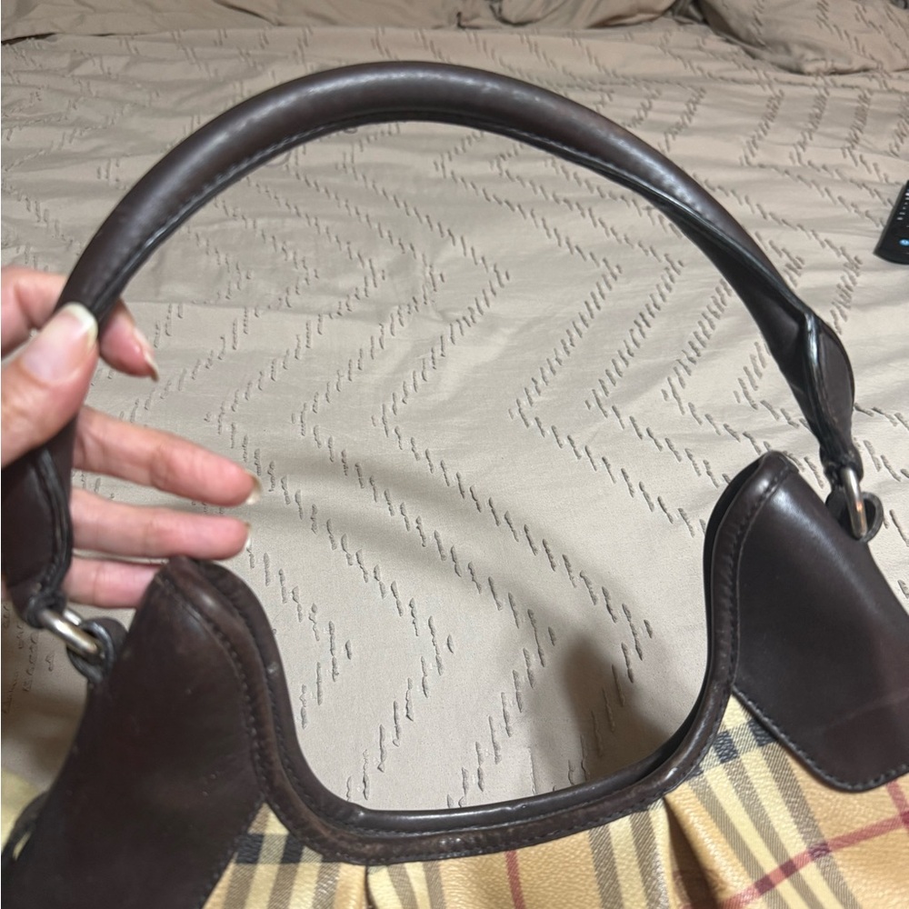 Burberry purse - Picture 7 of 9